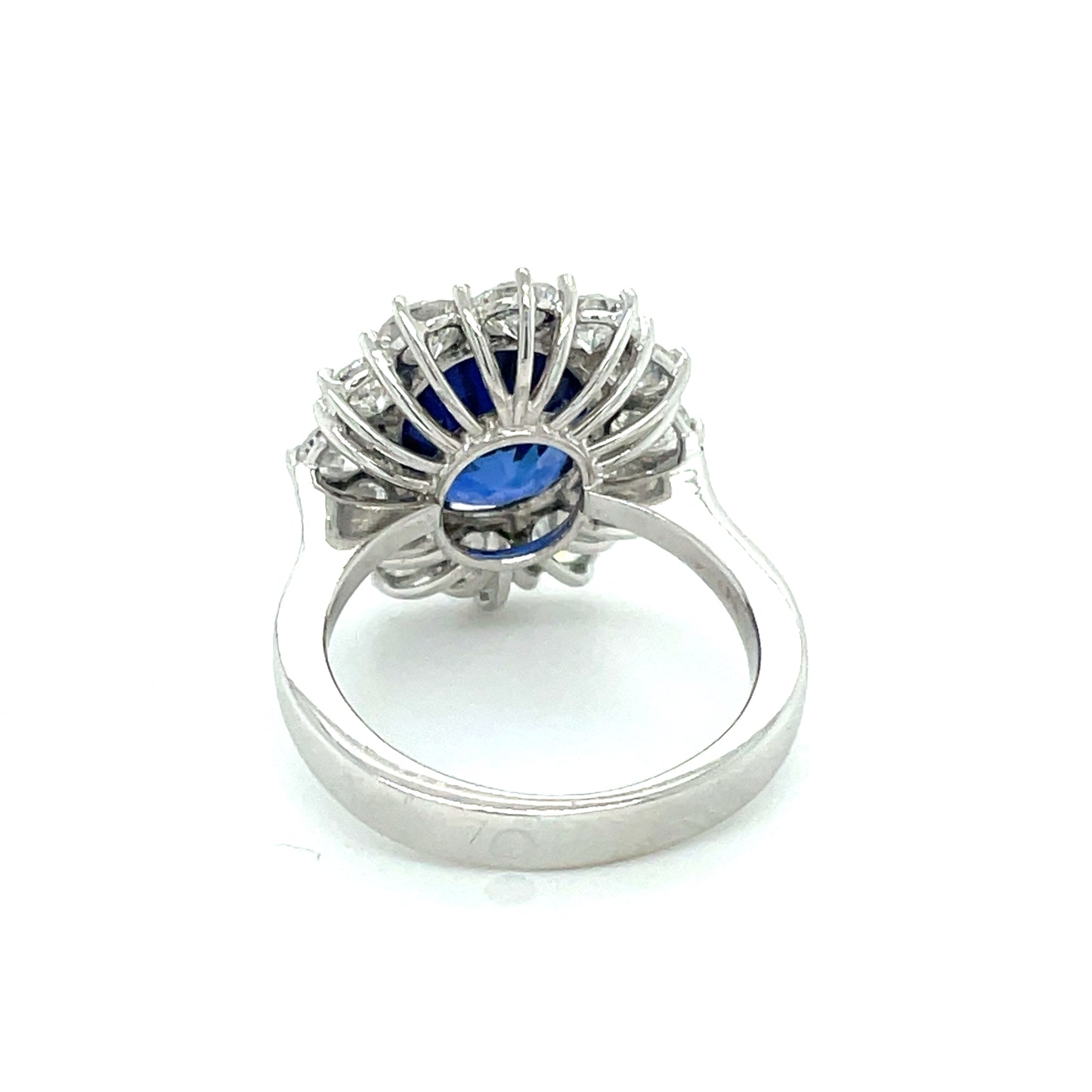 Weißgold Ring mit Brillanten und Saphir