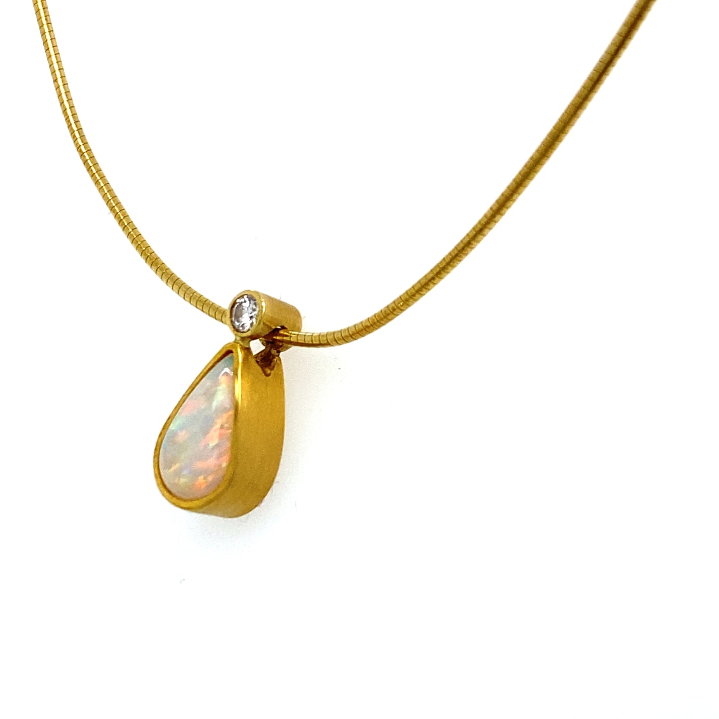 Gelbgold Kette mit Brillant und Opal